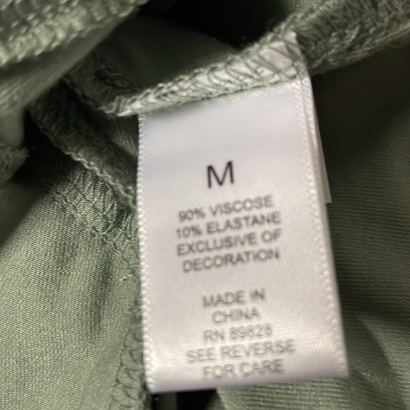 Tops - Picture 5 of 5